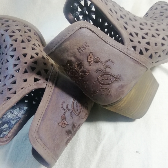Musse & Cloud Athylea Perforated booties - Picture 3 of 8